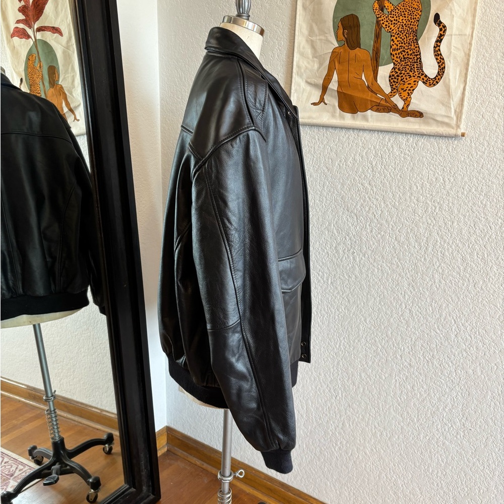 Leather flight jacket - Picture 3 of 13